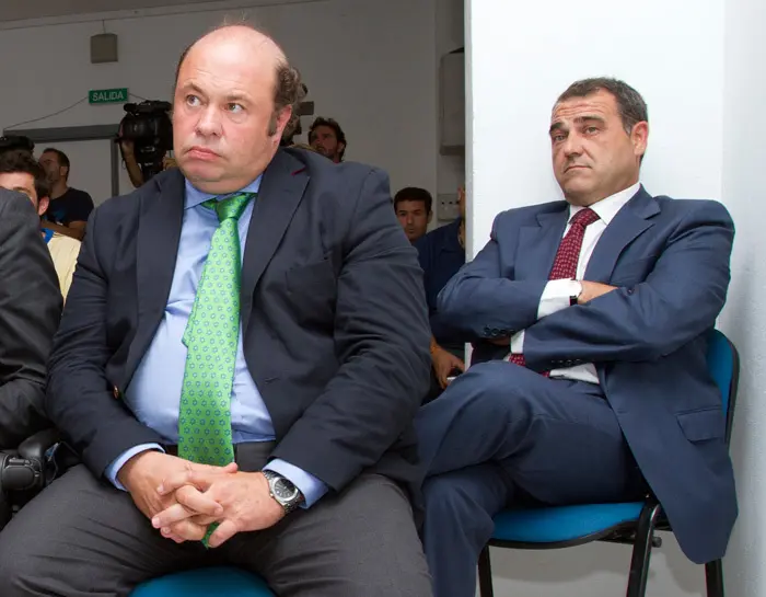 Miguel &Aacute;ngel L&oacute;pez-Tarruella, a la derecha junto a Pablo Comas.