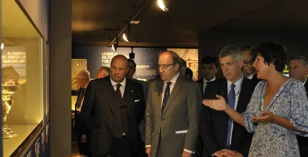 Villar presidi&oacute; la inauguraci&oacute;n del Museo del Decano.