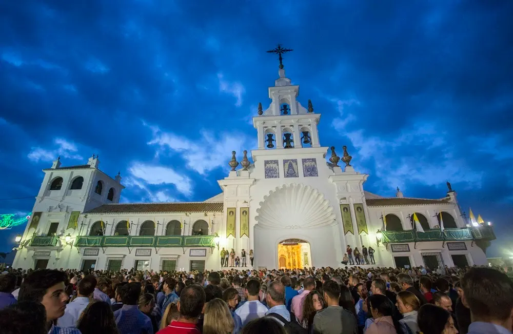 EL ROCIO ALMONTE , 08/09/18 HUELVA - Salida extraordinario Virgen del Rocio centenario coronacion aldea El Rocio .
Foto: ALBERTO DIAZ
