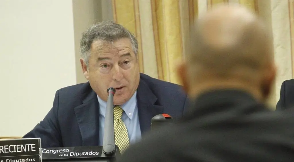 11-08-2015 El presidente de la Corporaci&oacute;n de RTVE, Jos&eacute; Antonio S&aacute;nchez, asegura que no tiene "ninguna intenci&oacute;n" de desvirtuar ni la estructura, ni la esencia de 'La 2', al mismo tiempo que explica que "en ning&uacute;n caso pretende unificar el contenido de 'La 1' y de 'La 2'", seg&uacute;n consta en una respuesta en el Congreso dirigida al diputado de IU Ricardo Sixto, a la que ha tenido acceso Europa Press
POLITICA CULTURA ESPA&Ntilde;A EUROPA
RTVE