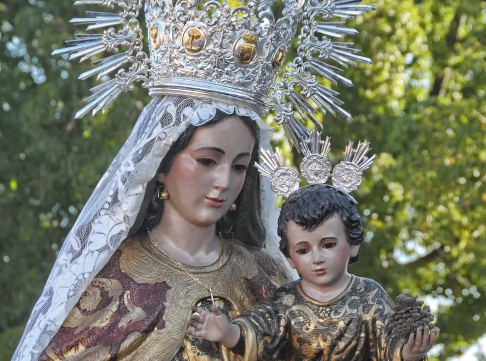 virgen del pino de niebla