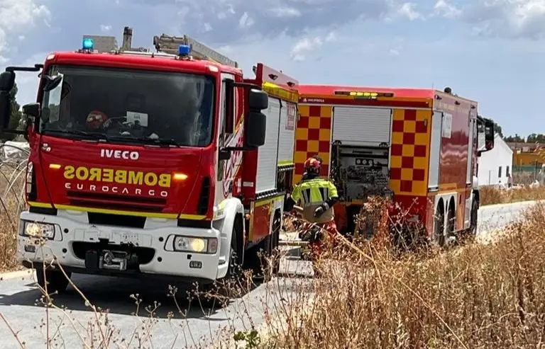 Bomberos del Consorcio en el incendio del camino de Santa Catalina