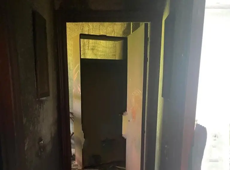 Piso incendiado en Gibrale&oacute;n