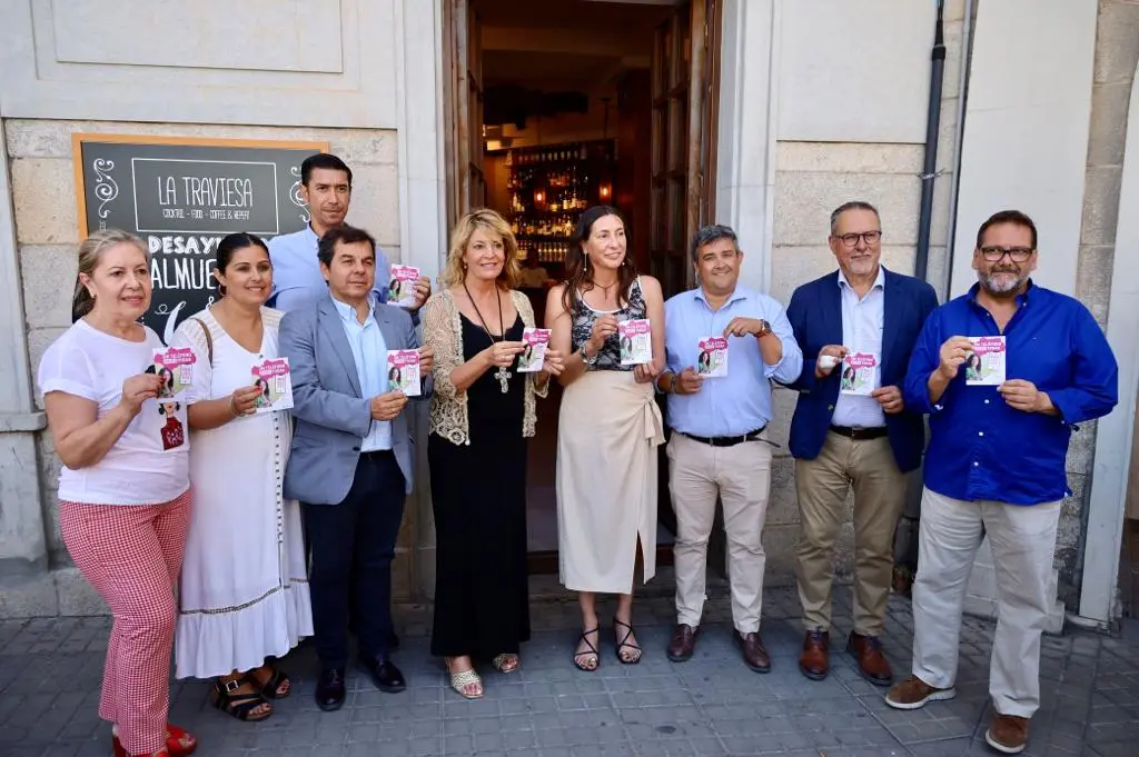 Loles L&oacute;pez y Pilar Miranda en la campa&ntilde;a de prevenci&oacute;n de la violencia sexual en Huelva 02