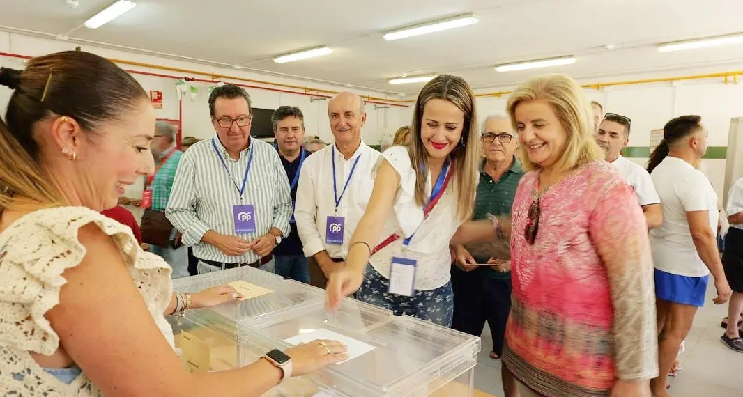 Bella Verano votando