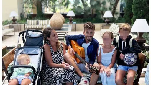 Juanlu Montoya y su familia disfrutan de las vacaciones en La Antilla