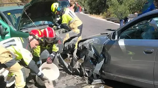 Bomberos del Consorcio en el accidente de la Sierra de Aracena y Picos de Aroche