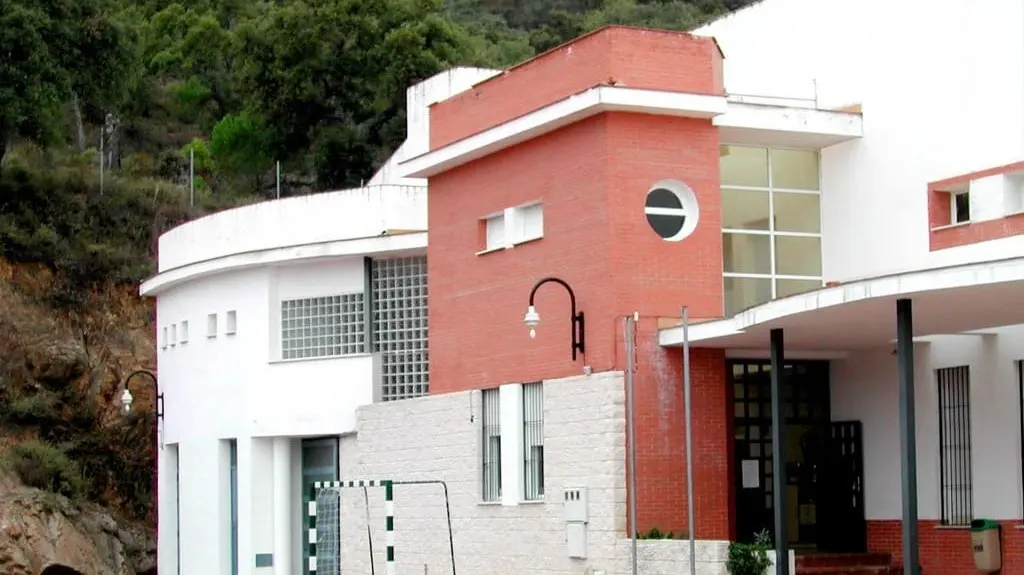 Colegio Tresfuentes de Linares de la Sierra