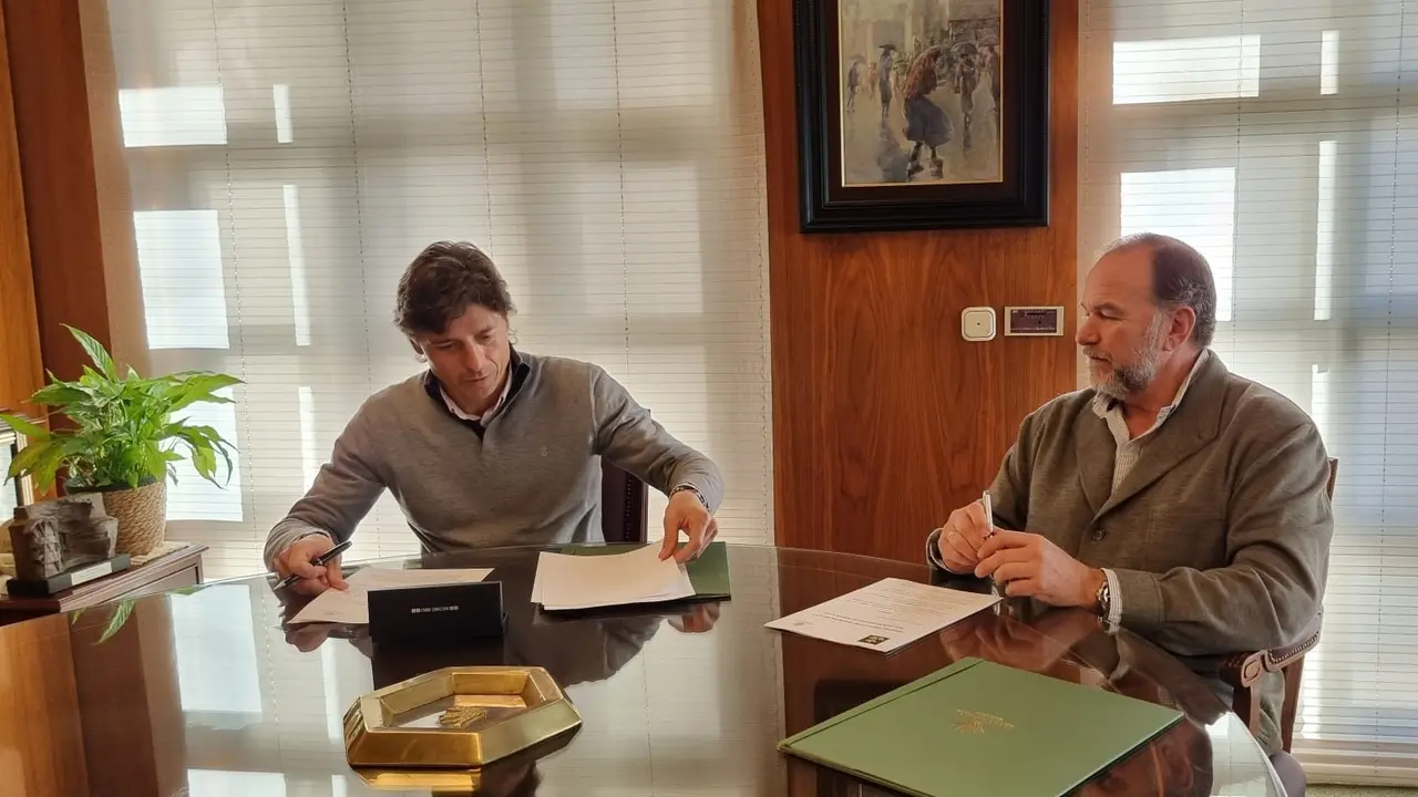 Firma por parte de los dos presidentes