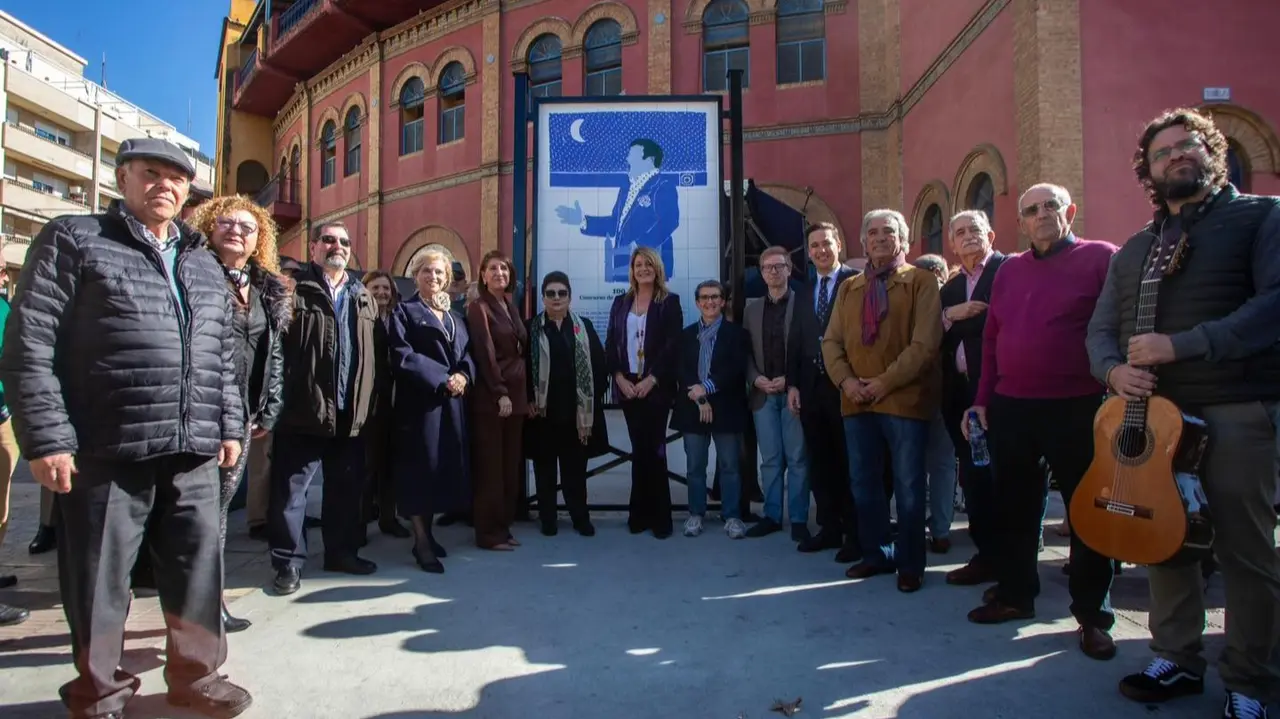 Inauguraci&oacute;n del azulejo conmemorativo. Foto: Ayuntamiento de Huelva