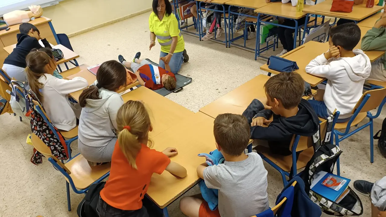 Talleres de primeros auxilios.