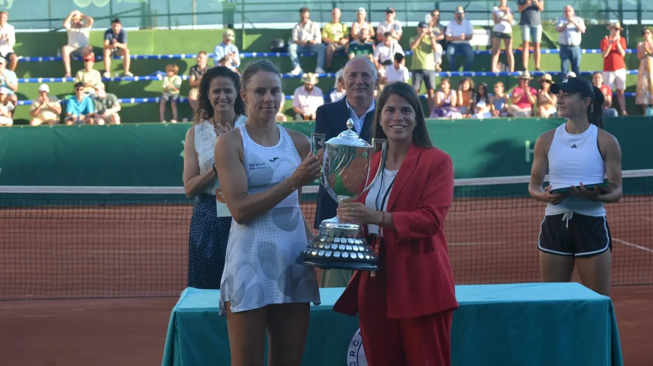 Maga Linette se leva la final femenina en la Copa del Rey de Tenis de Huelva en las v&iacute;speras de su centenario. Fuente: AMV