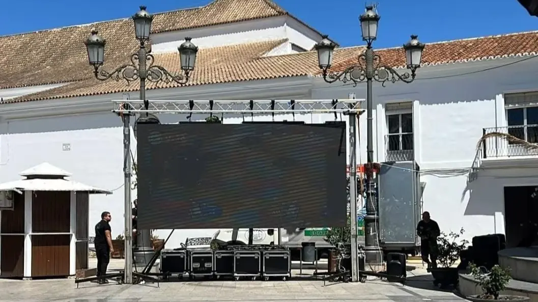 Pantalla instalada en Cartaya. Fuente: Alcalde Manuel Barroso Vald&eacute;s.
