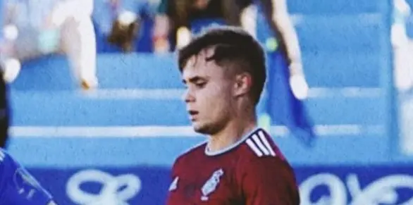 Sergio D&iacute;ez durante el Linares 0 - 2 Recre de la pasada temporada. Fuente: Twitter oficial Recreativo de Huelva