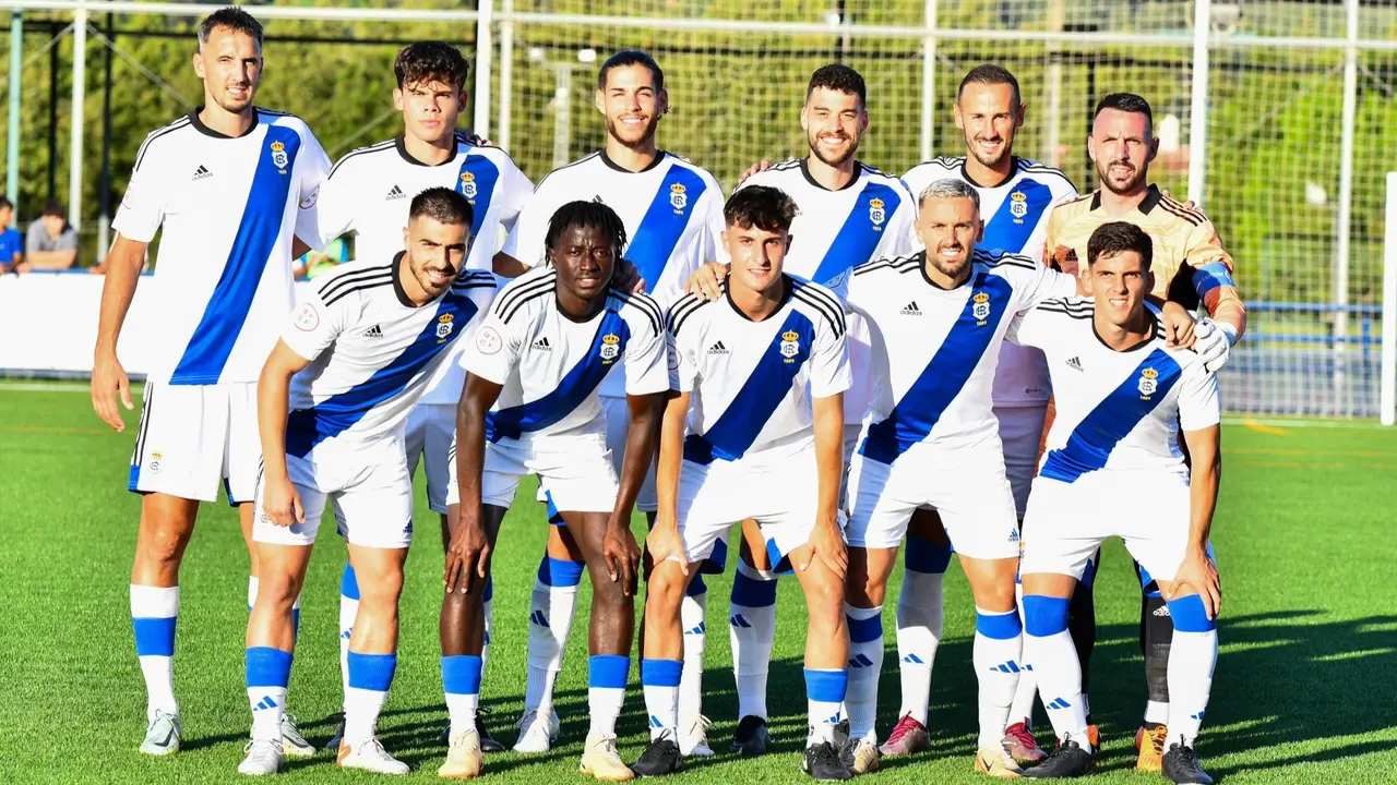 El once inicial que present&oacute; el Recre contra el Aracena. Fuente: Twitter Recreativo de Huelva