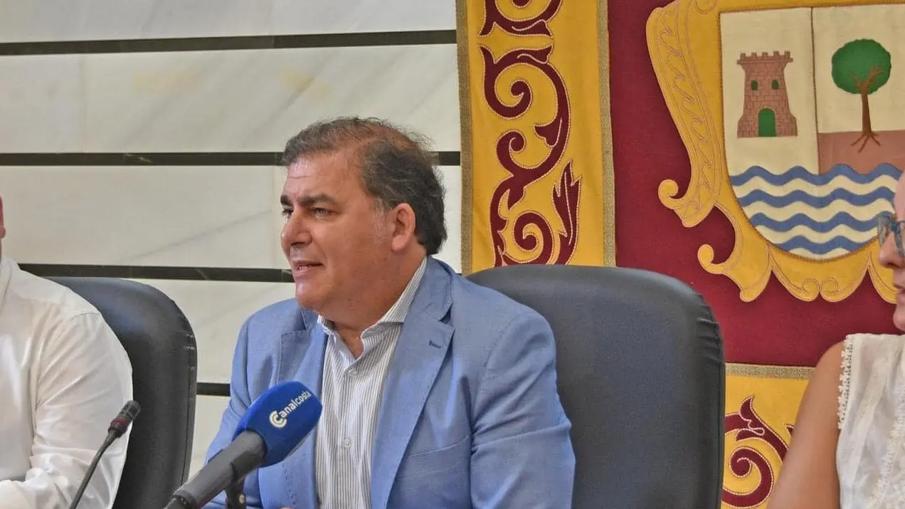 El alcalde de Punta Umbr&iacute;a, Jos&eacute; Carlos Hern&aacute;ndez Cansino