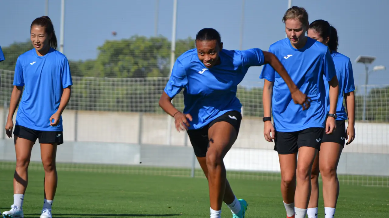 Las espartanas regresan al trabajo. Fuente: Twitter Sporting de Huelva