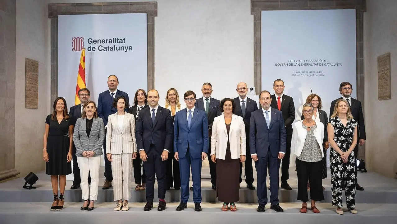 Illa posa con sus nuevos cargos pol&iacute;ticos