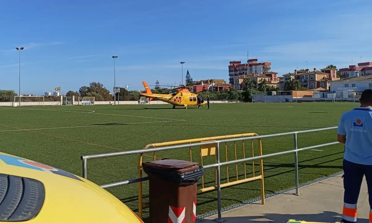 Helic&oacute;ptero del 061 en Matalasca&ntilde;as