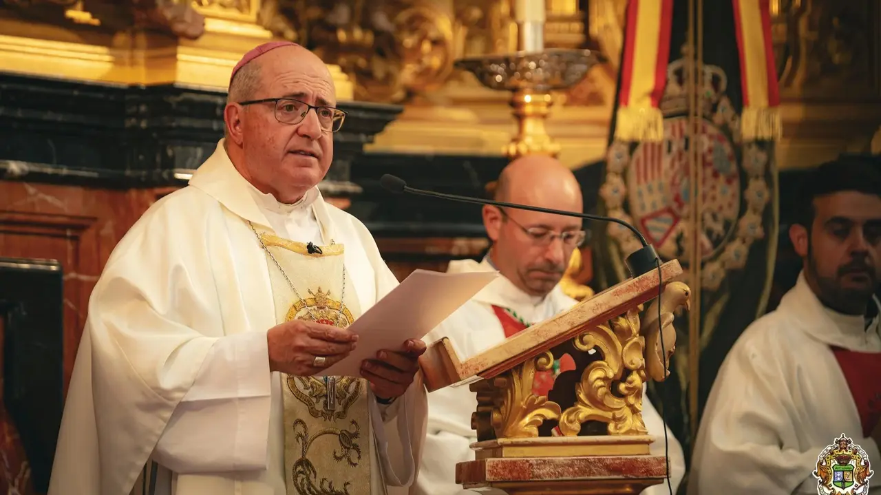 El obispo de HuelvaFoto: Hermandad Matriz de Almonte.