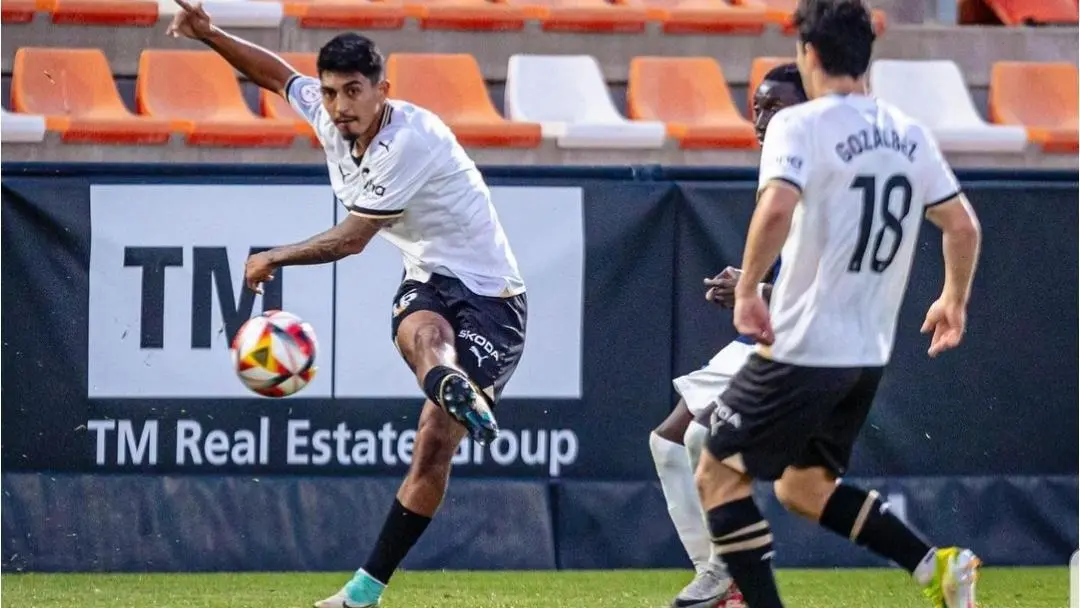 C&eacute;sar Moreno ficha por el Recre. Fuente: Instagram C&eacute;sar Moreno