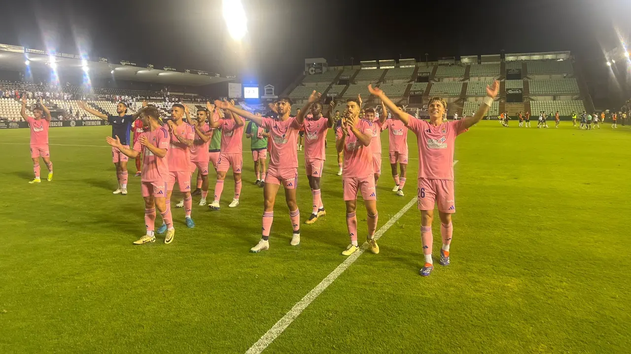 CR&Oacute;NICA: AD M&eacute;rida 3 - 3 Recreativo de Huelva: El Decano obra el milagro