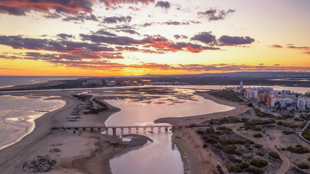 Atardecer en Isla Cristina. Foto: @rafaelsanexp