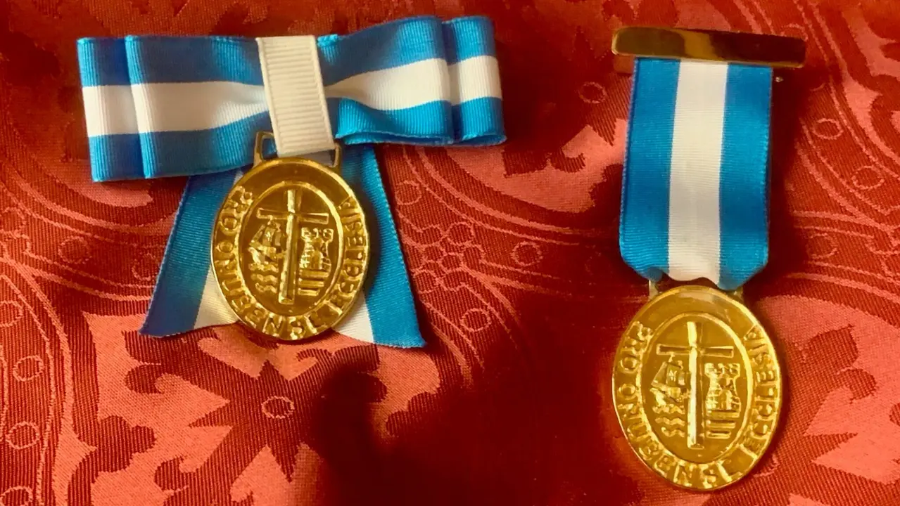 Insignia Pro Onubense Ecclesia