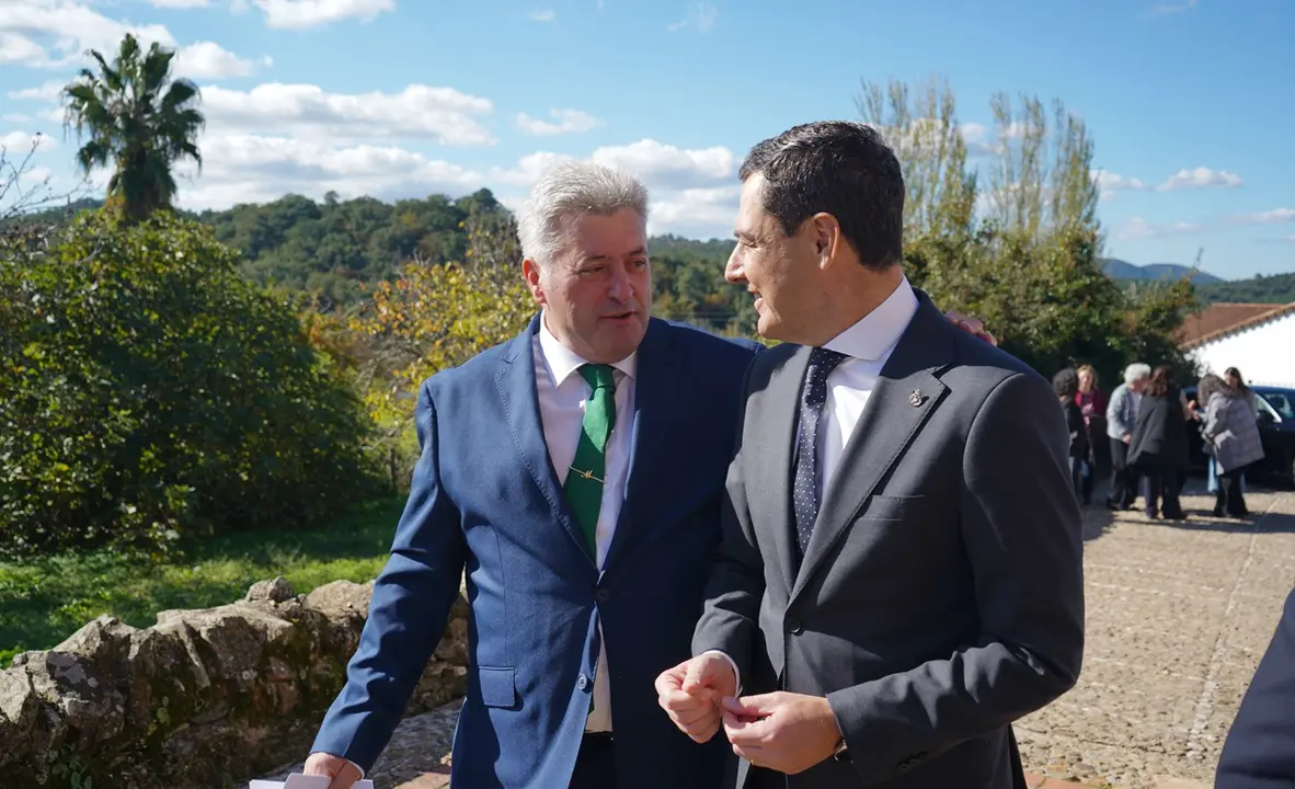 El alcalde de Casta&ntilde;o con el presidente de la Junta