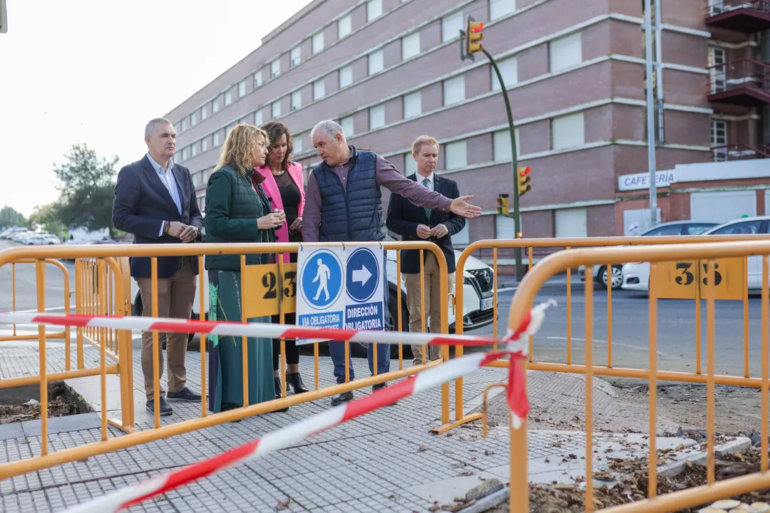19.11.24  Visita Obras PLaza Cristo del Perd&oacute;n
