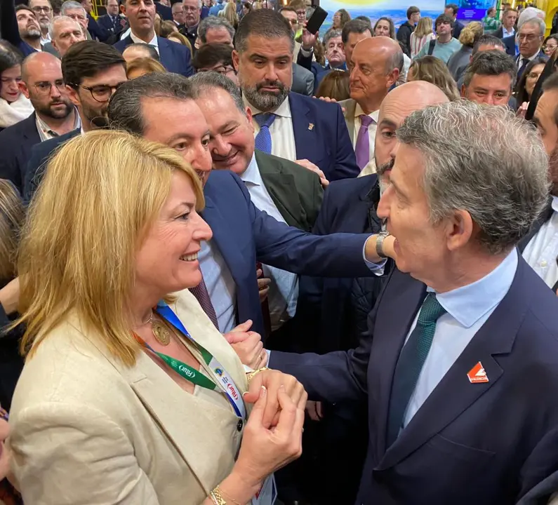 Feij&oacute;&oacute; y Miranda se saludan