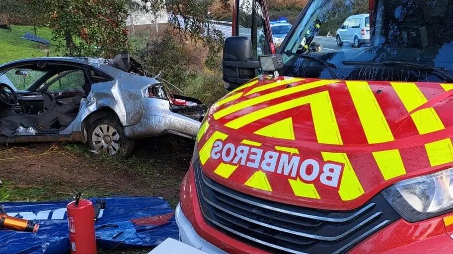 Accidente en la A-495. Foto: Consorcio Provincial de Bomberos de Huelva