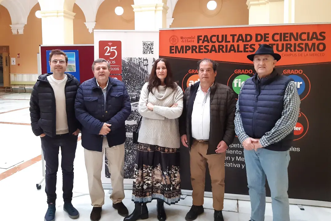Exposici&oacute;n de pintura y poes&iacute;a de los profesores Roque Borrero y David T. Pardo