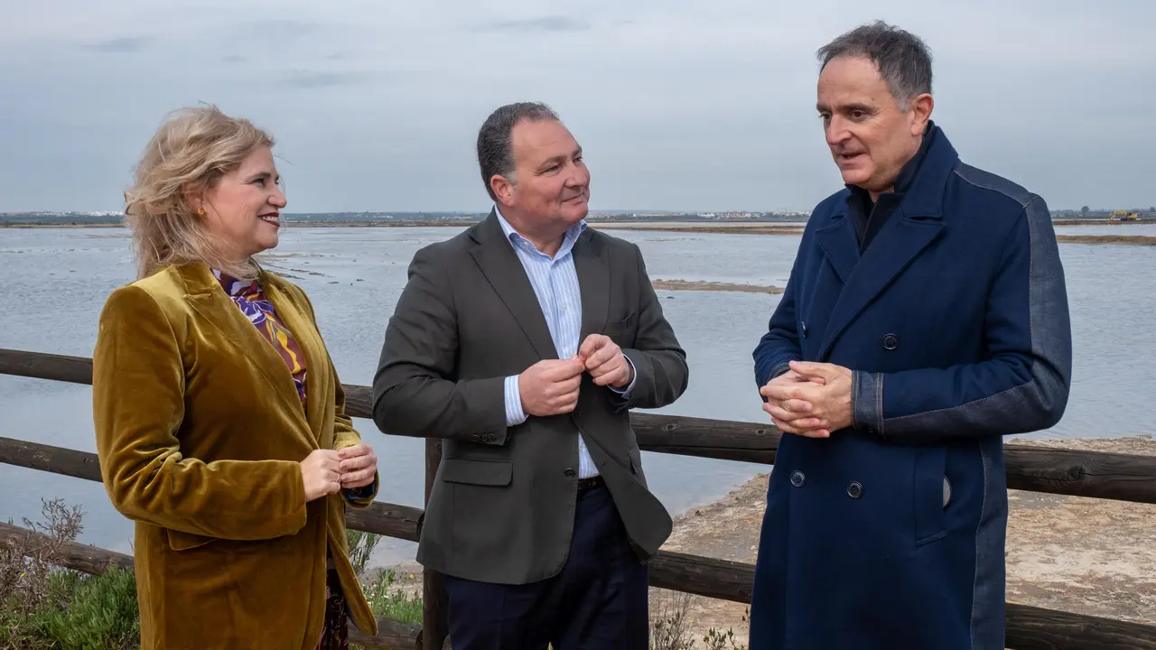 Gracia Baquero, David Toscano y Dionisio Gonz&aacute;lez | Diputaci&oacute;n de Huelva