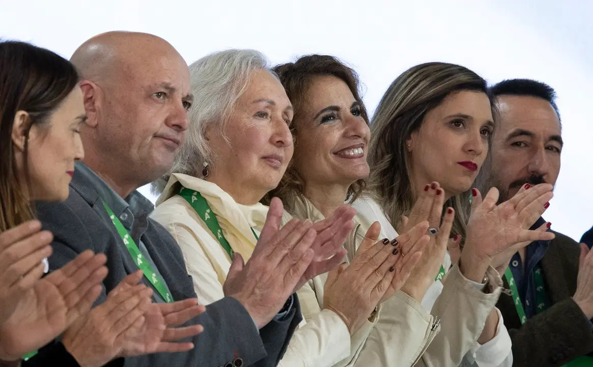 Montero con algunos miembros de la nueva ejecutiva