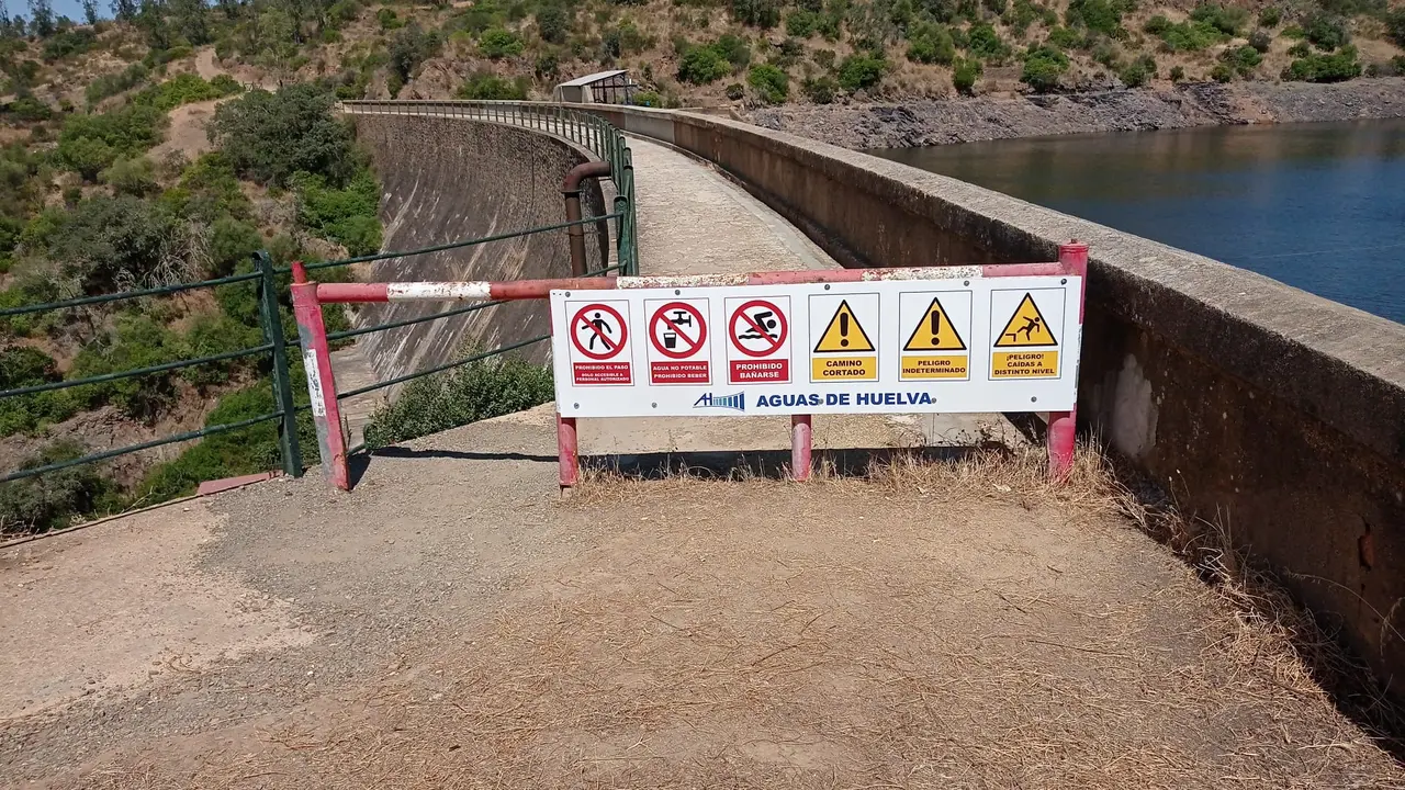 Se&ntilde;alizaci&oacute;n en el embalse de Beas | Aguas de Huelva