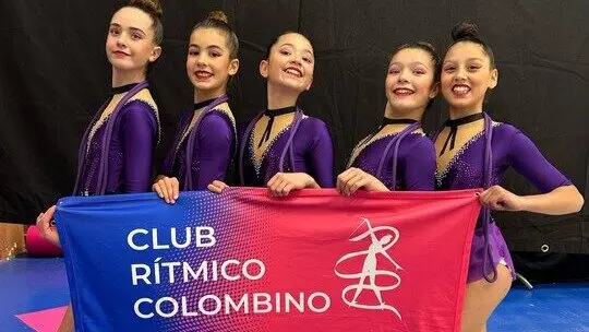 Conjunto infantil base formado por Isabel,Carmen,Paula,Mar y Yasmina lograron el tercer puesto andaluz. Fuente: Club R&iacute;tmico Colombino