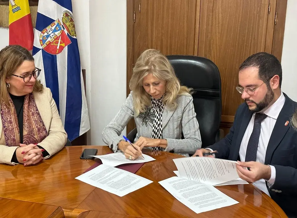 Firma de adhesi&oacute;n de Beas al Plan Viog&eacute;n | Subd. del Gobierno