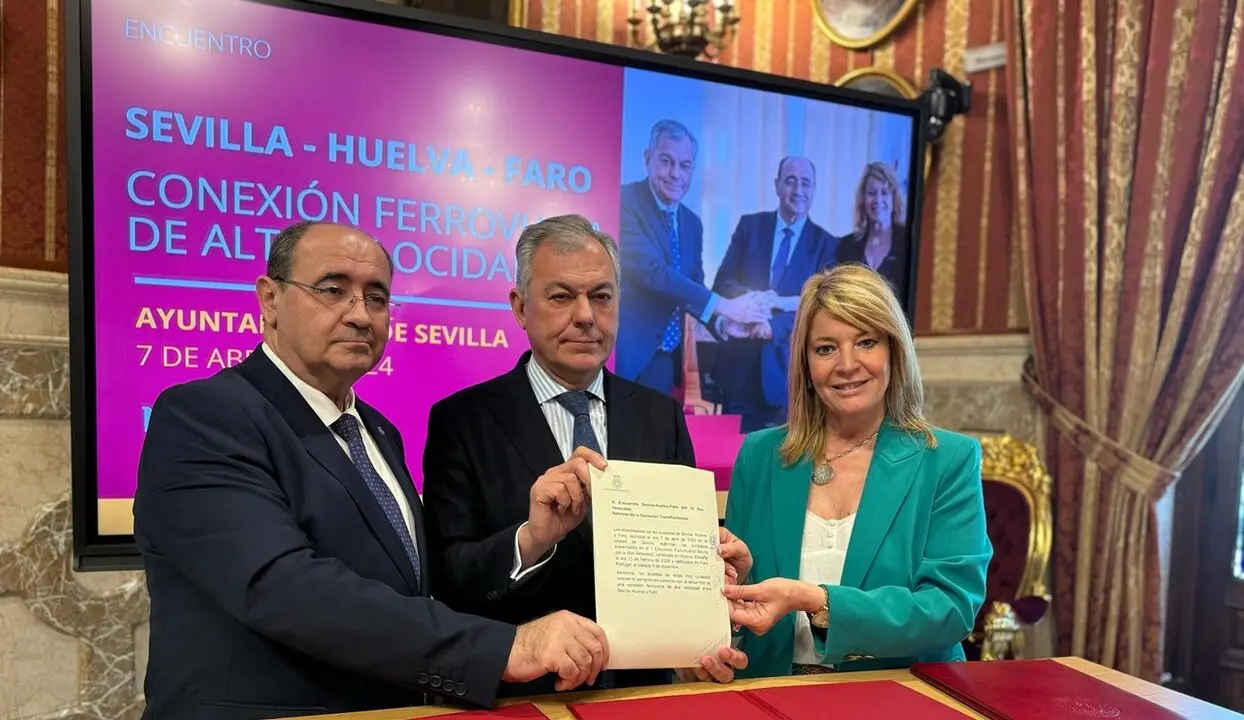 Los alcaldes de Sevilla, Huelva y Faro muestran el manifiesto
