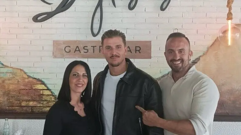 Tadeo de la Isla de las tentaciones en Iglesias Gastrobar
