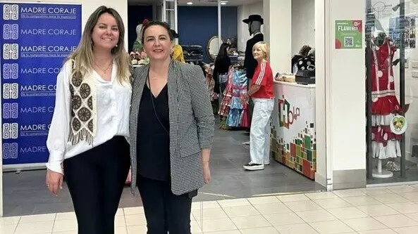 Mercadillo solidario flamenco en el Holea