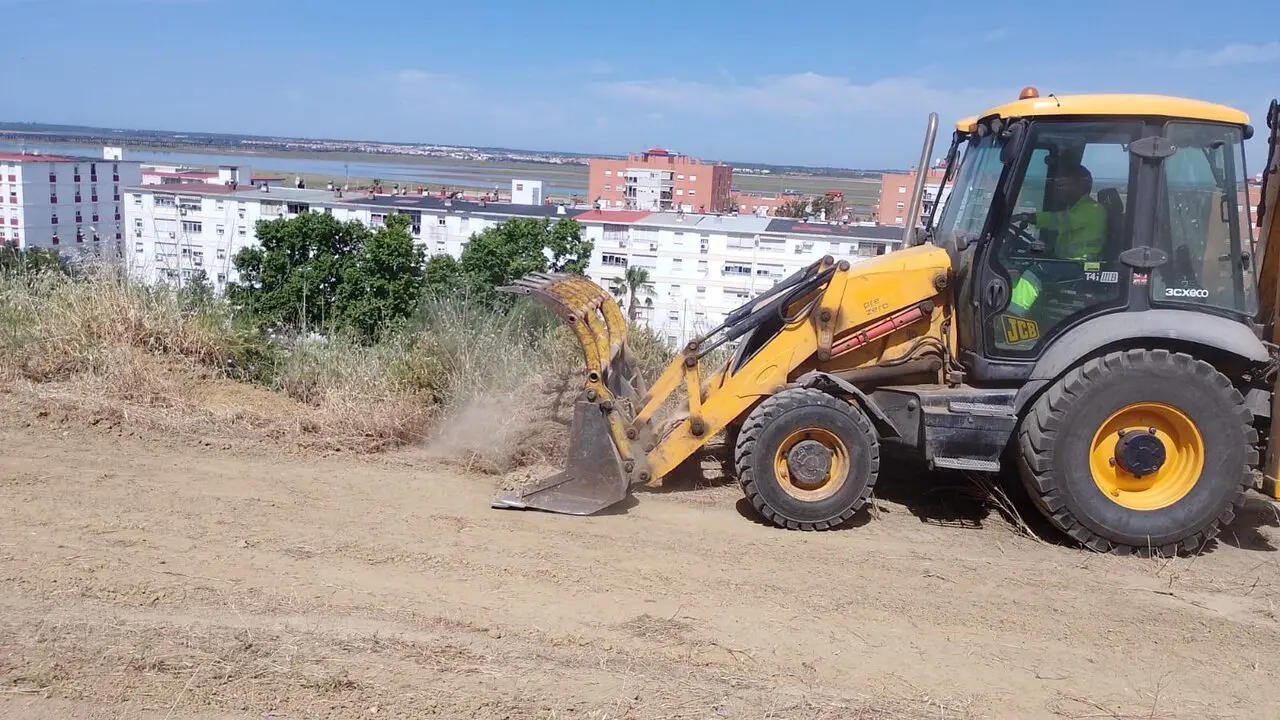 Desbroce Laderas Conquero. Fuente: Ayto. Huelva