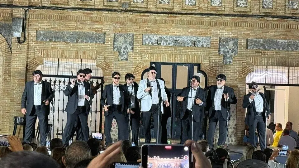 La chirigota del Yuyu en Cala&ntilde;as. Fuente: Ayto. Cala&ntilde;as
