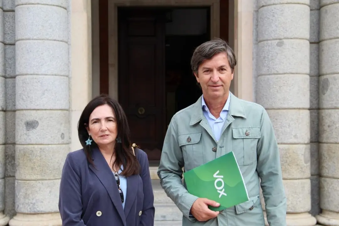Mar&iacute;a L&oacute;pez y Wenceslao Font. Fuente: VOX Huelva.