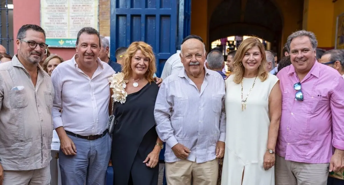 El presidente del Parlamento con otros representantes institucionales en La Merced