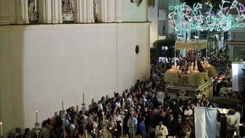 Procesi&oacute;n Virgen de la Bella en Lepe. Fuente: Facebook de Adolfo Verano