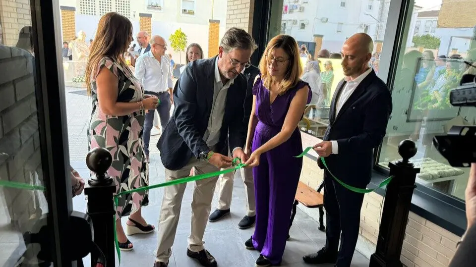 El Colegio Ntra. Sra. del Carmen inaugura su nuevo edificio de Infantil y una escultura de Santa Joaquina de Vedruna.