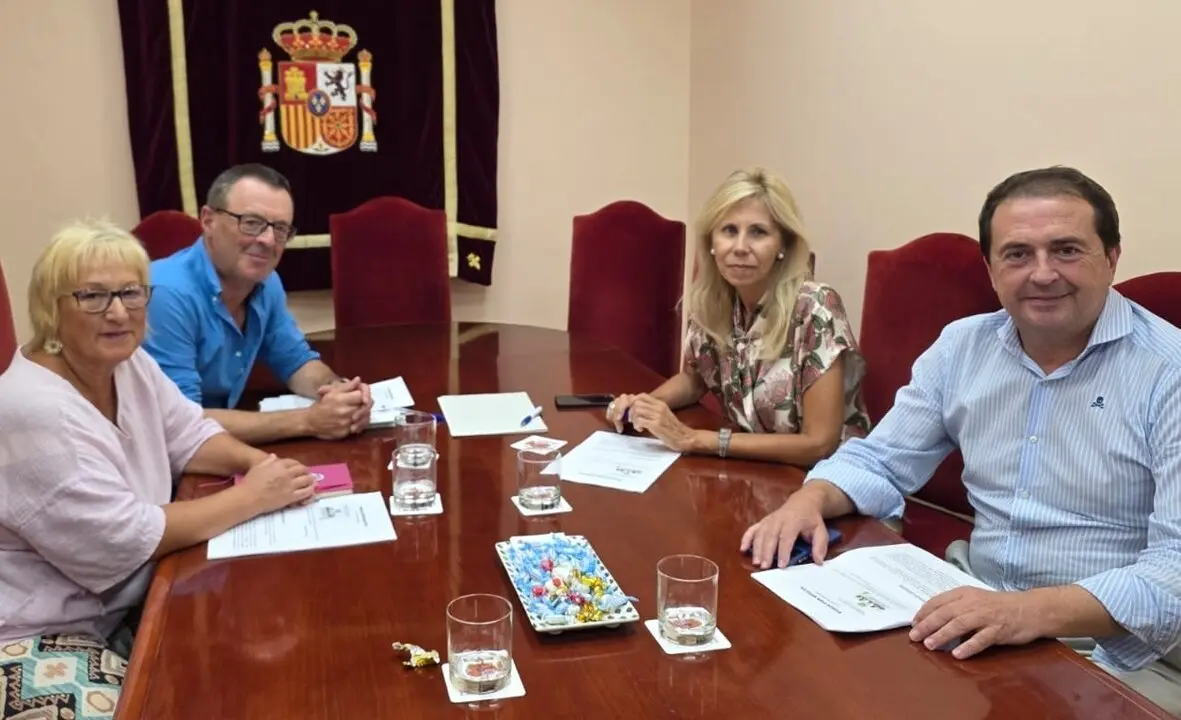 La Subdelegada del Gobierno en la reuni&oacute;n