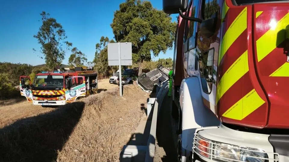 As&iacute; encontraron el veh&iacute;culo del accidente. Fuente: SAB Bomberos Huelva Provincia