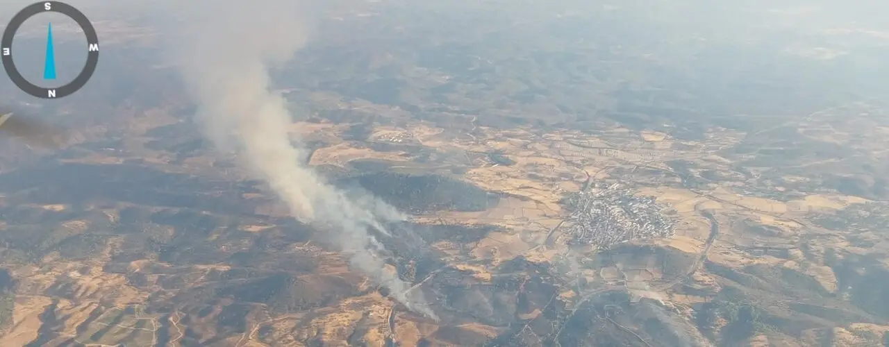 El incendio de Cala&ntilde;as sigue activo
